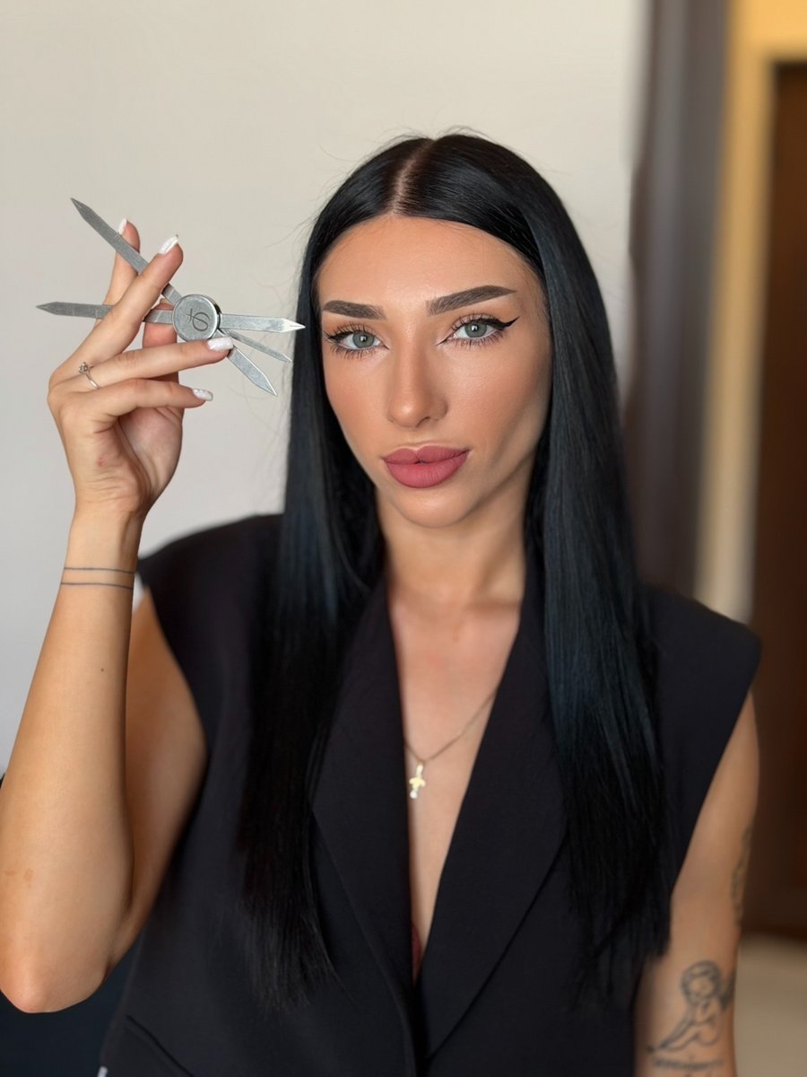 Тони — специалист микроблейдинг PhiBrows Bold в КлюкарникЪ